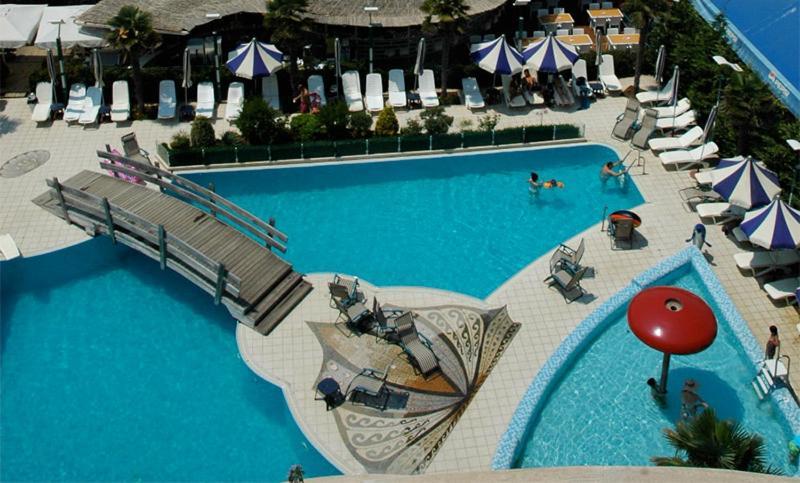 Vela Hotel Restaurant Голем Екстериор снимка