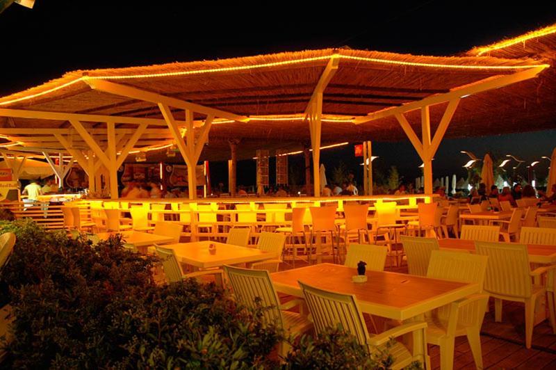 Vela Hotel Restaurant Голем Екстериор снимка