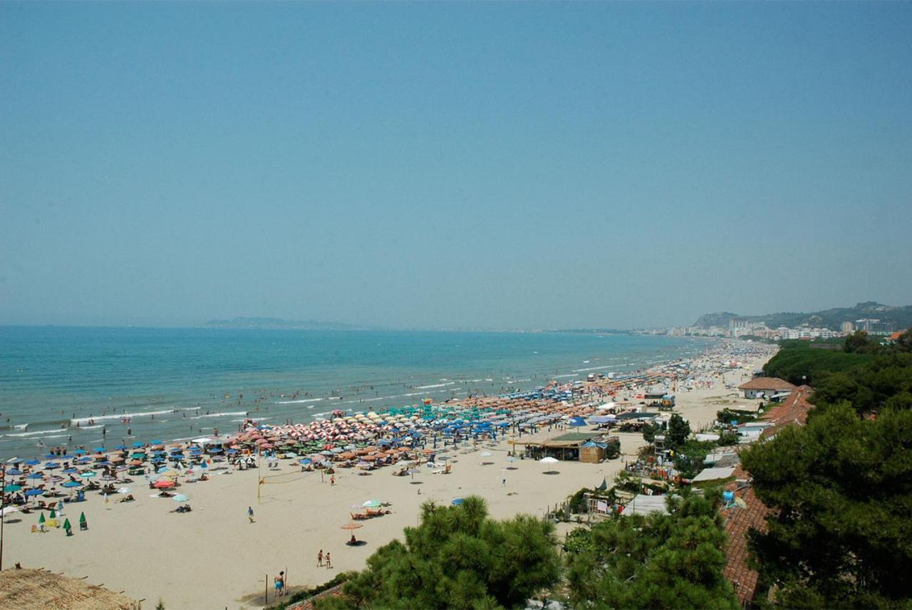 Vela Hotel Restaurant Голем Екстериор снимка